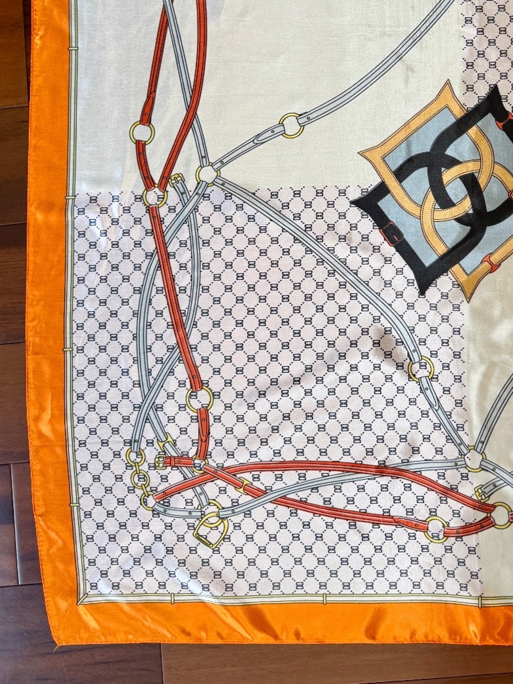 WOMEN'S ORANGE SILKY FEEL ABSTRACT PRINTED SQUARE SCARF - NEW IN PACKAGE - Picture 11 of 13